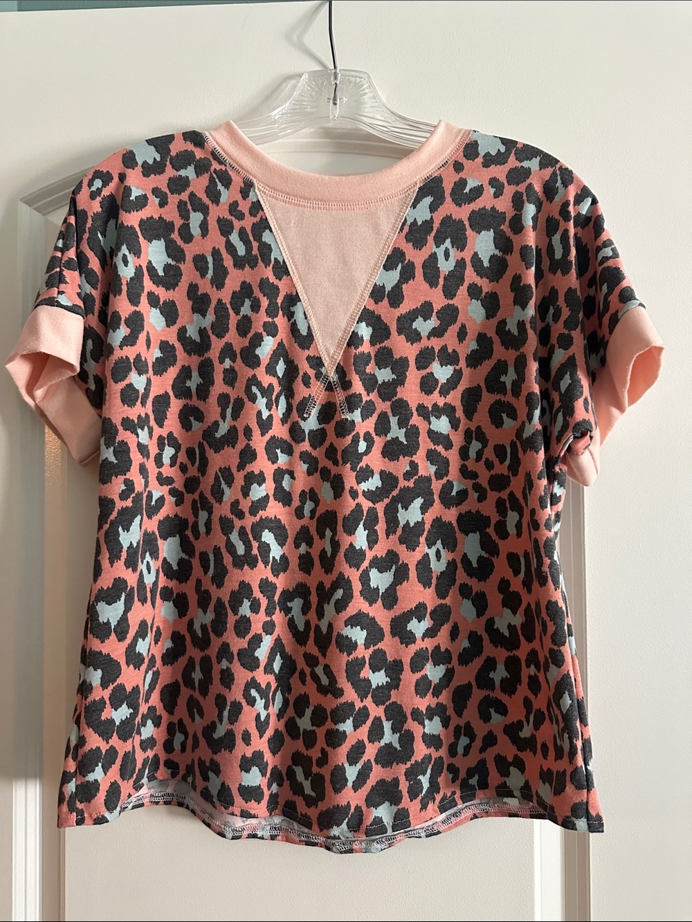 Lovely Melody Pink Leopard Print Short Sleeve Tee with Contrast V-Panel